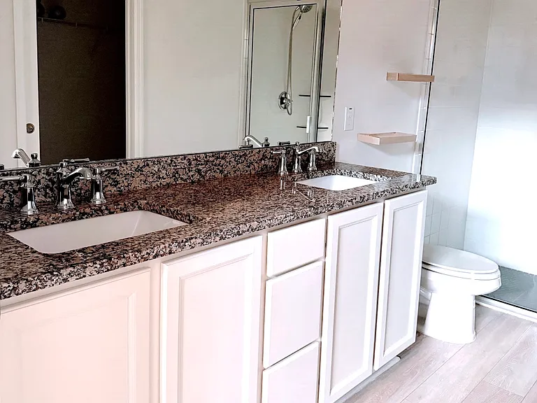 Master Bathroom, 1st floor