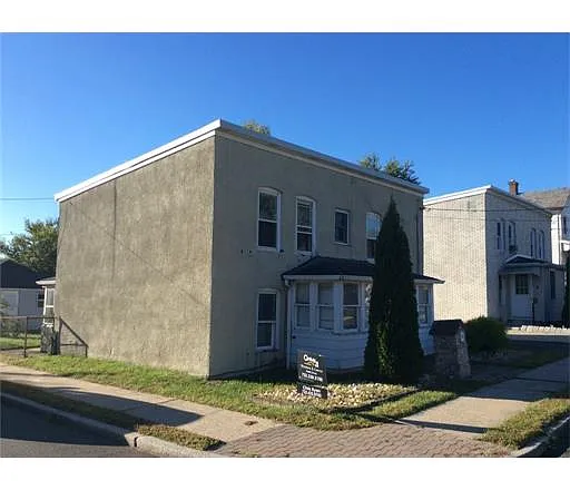 6 Florence Ave photo 1
