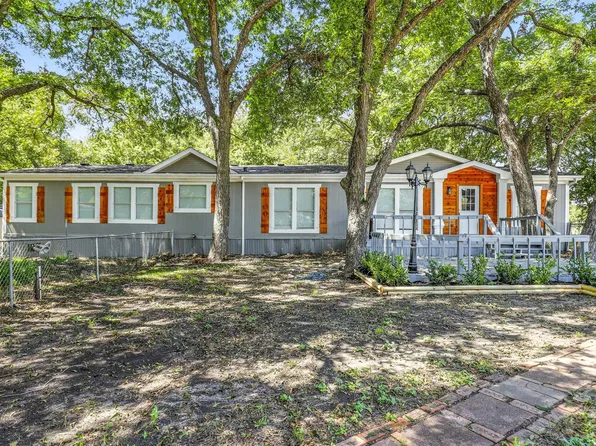 4301 Ruby Dr, Granbury, TX 76048