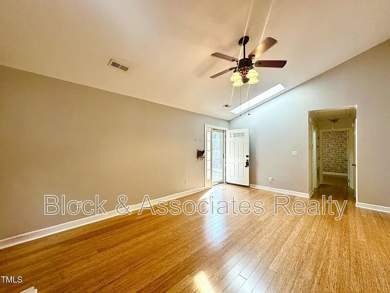 200 W Woodcroft Pkwy #57A — Photo 7