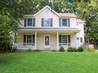 4712 Hummingbird Dr, Waldorf, MD 20603
