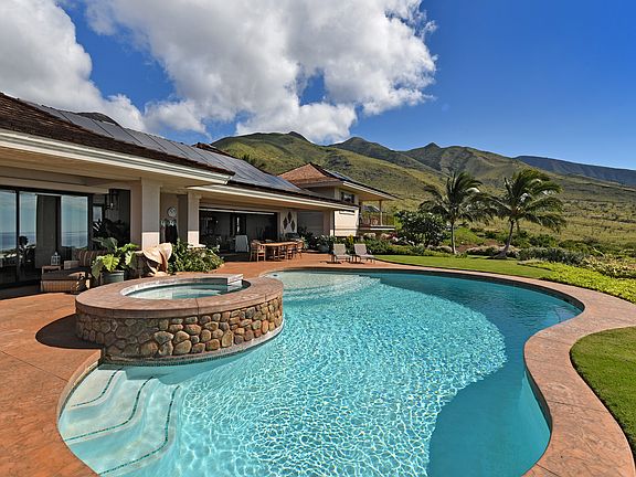 Pool/spa, gorgeous mountains