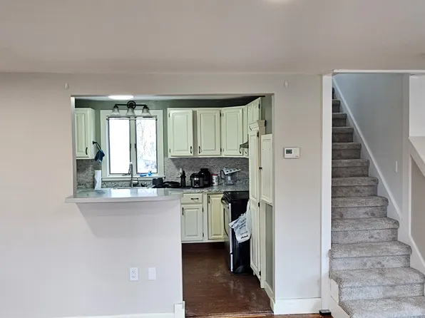 49 Jaffrey Rd, Peterborough, NH 03458