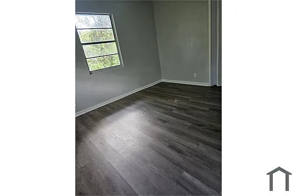 Building Photo - 1359 W 31st St #2