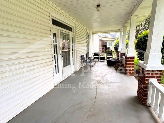 3rd image of 302 Coffee St E #A-1