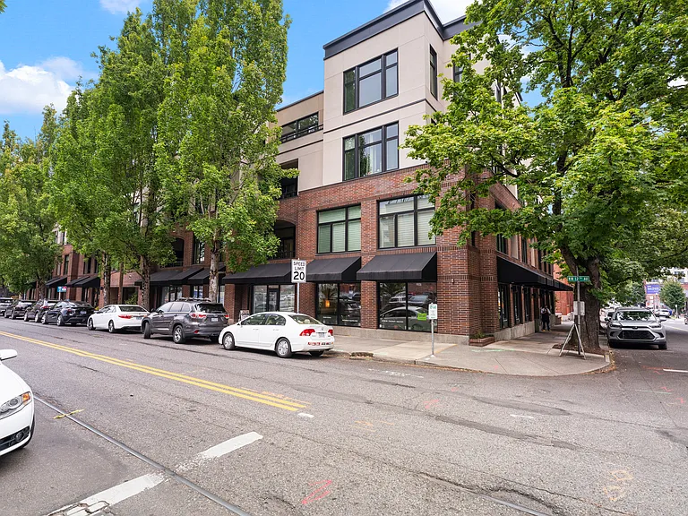 Exterior at 12th/Hoyt