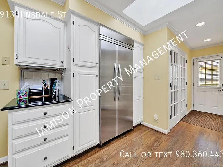 2913 Hinsdale St — Photo 14
