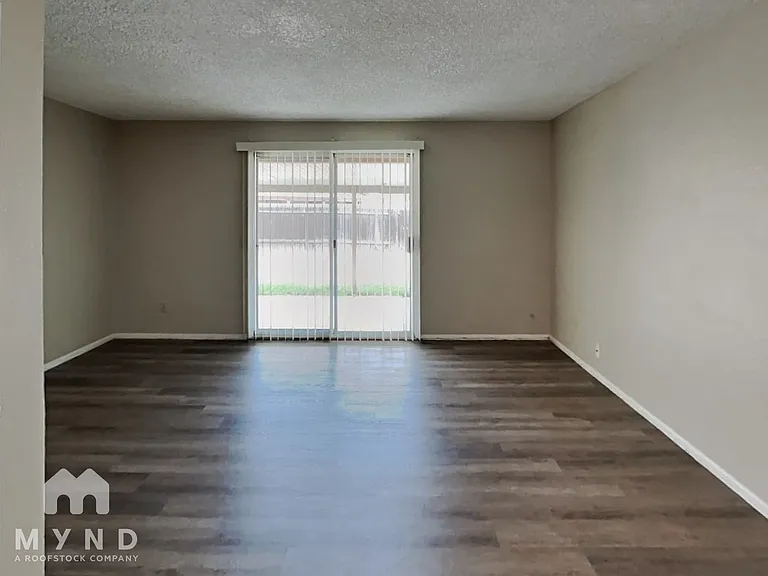 7233 W San Miguel Ave — Photo 9