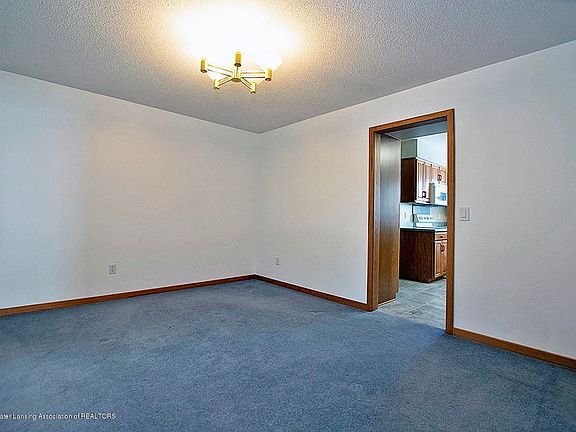5th image of 4387 Satinwood Dr