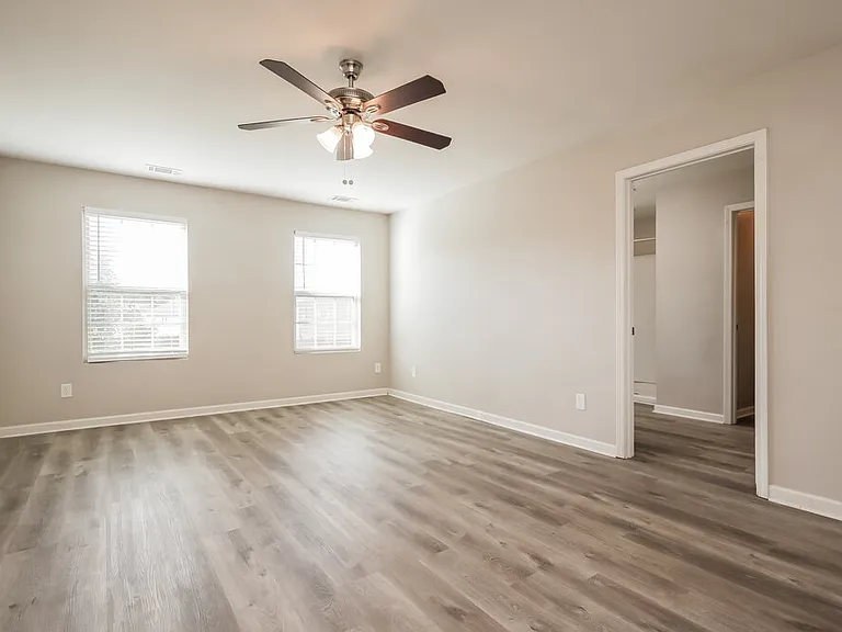 207 Shaker Hollow Dr — Photo 10