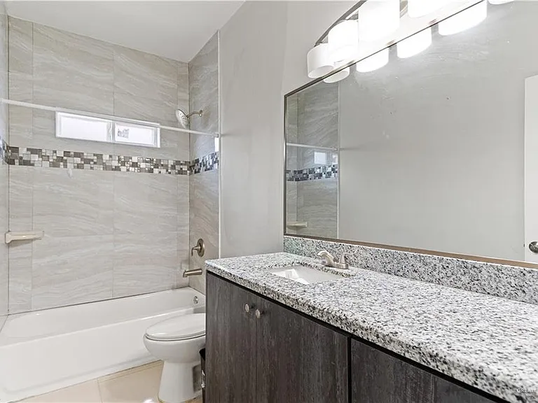 1908 W Harrison St #1 — Photo 7