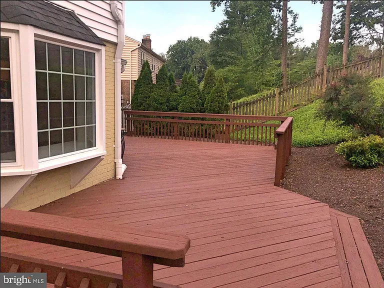 7327 Yates Ct — Photo 34