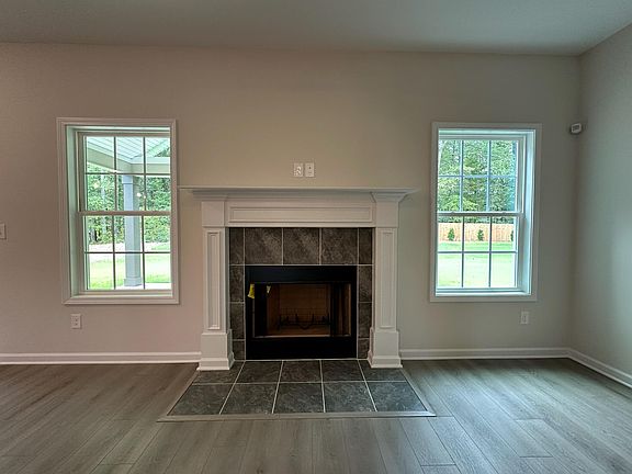 3rd image of 885 Kilworth Circle #37