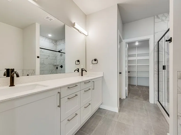6846 Florence Dr — Photo 11