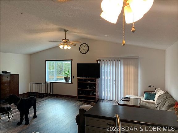 3rd image of 298 Wildwood Ln