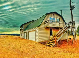 904 Rifle Pit Rd, Sundance, WY 82729