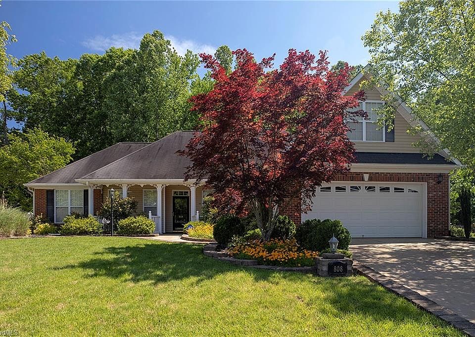 1st image of 808 Croftwood Dr