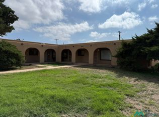 1403 W Hank Ave, Artesia, NM 88210