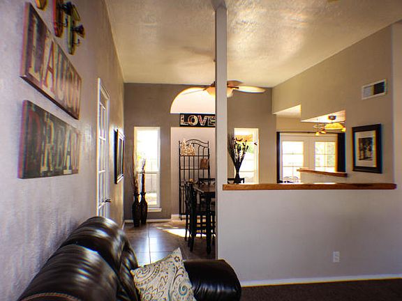 4th image of 11004 Kielich Ave NE