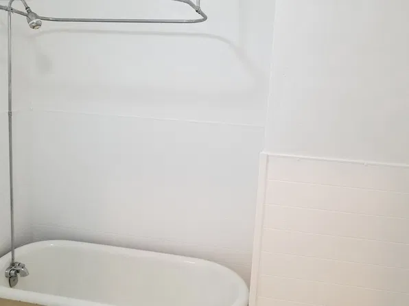 416 E Nelson St APT A, Cadillac, MI 49601