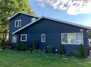 W268N2741 Platt St, Pewaukee, WI 53072