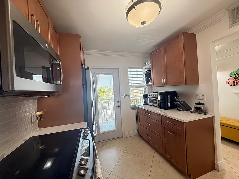 3180 NE 48th Ct #406 — Photo 11