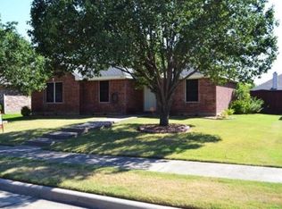 1811 Cedar Ridge Dr, Mesquite, TX 75181