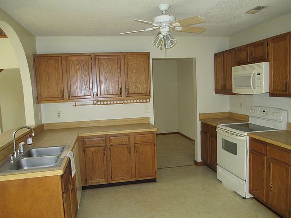 4th image of 8028 Buford Cmns
