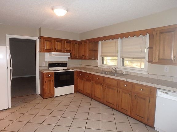 5th image of 2326 Norwood Blvd