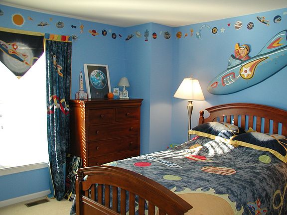 boy's room