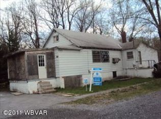 45 Roger Ln, Mill Hall, PA 17751