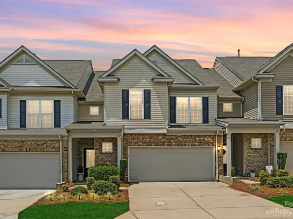 5107 Mount Clare Ln, Charlotte, NC 28210