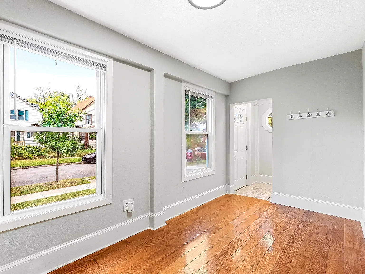 7 bed, 2.5 bath, 2244 sqft, $2,800 — Photo 4