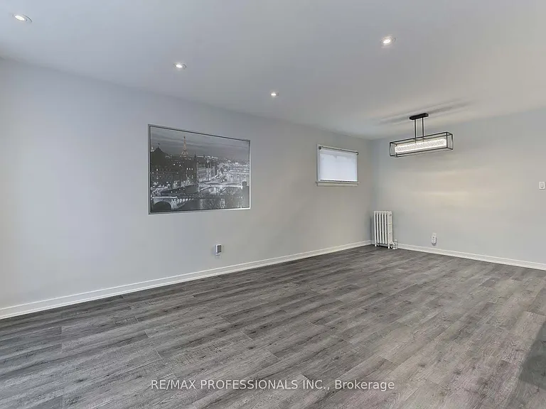 1213 Islington Ave — Photo 7