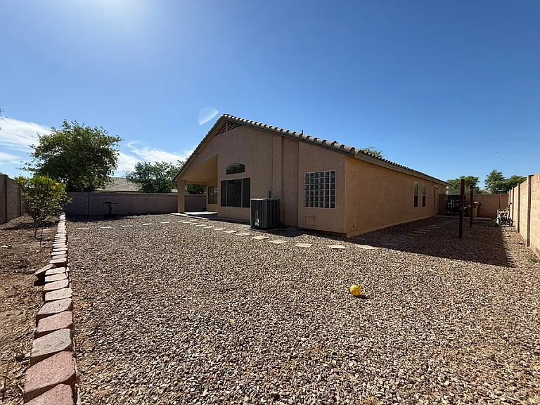 9587 W Seldon Ln — Photo 34