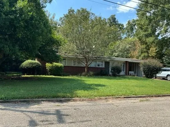 3584 S Georgetown Dr, Montgomery, AL 36109