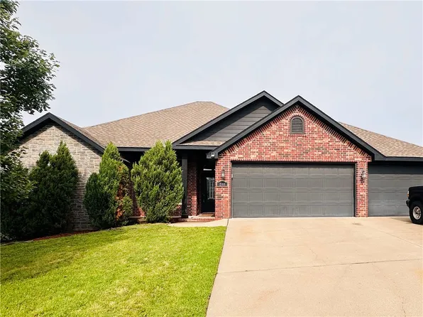 208 Cowans St, Lowell, AR 72745