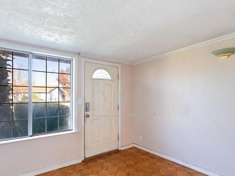 7952 Dominion Way — Photo 4