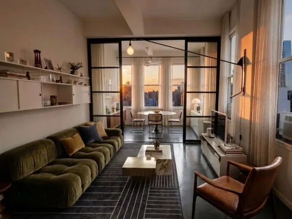 315 Seventh Avenue image 1 of 8