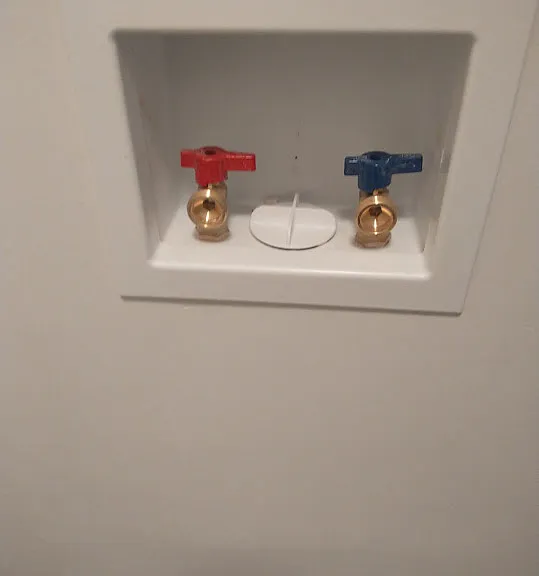In unit washer/dryer hookups