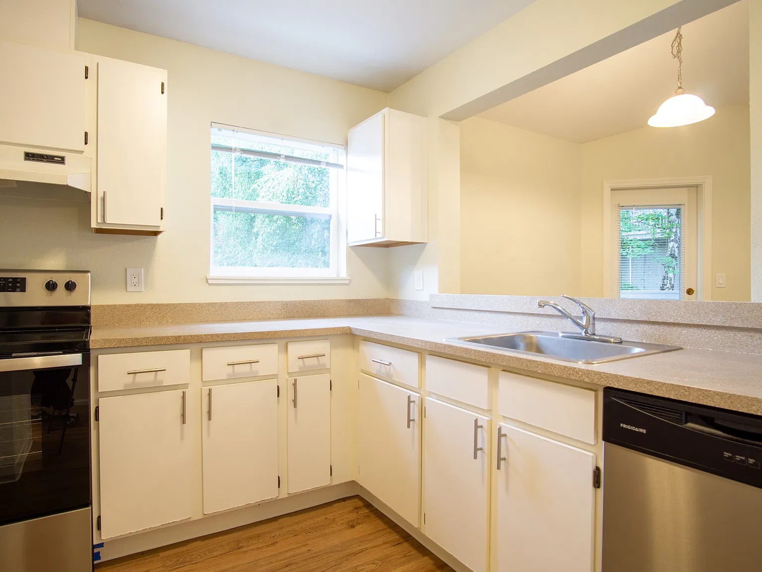 Lair Hill Apartments — Photo 4