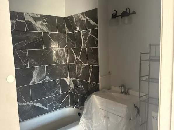 412 Wyandotte St #410.5, Shreveport, LA 71101