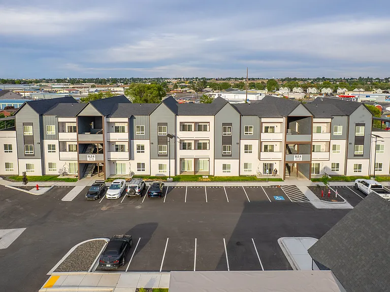 Modern Heights Apartments — Photo 2