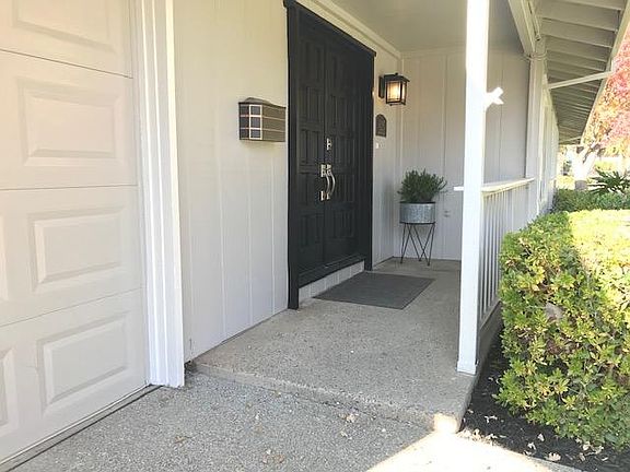 3rd image of 625 Ironwood Way