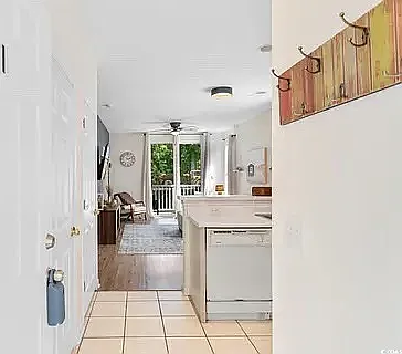 2 bed, 995 sqft, $1,450 — Photo 2