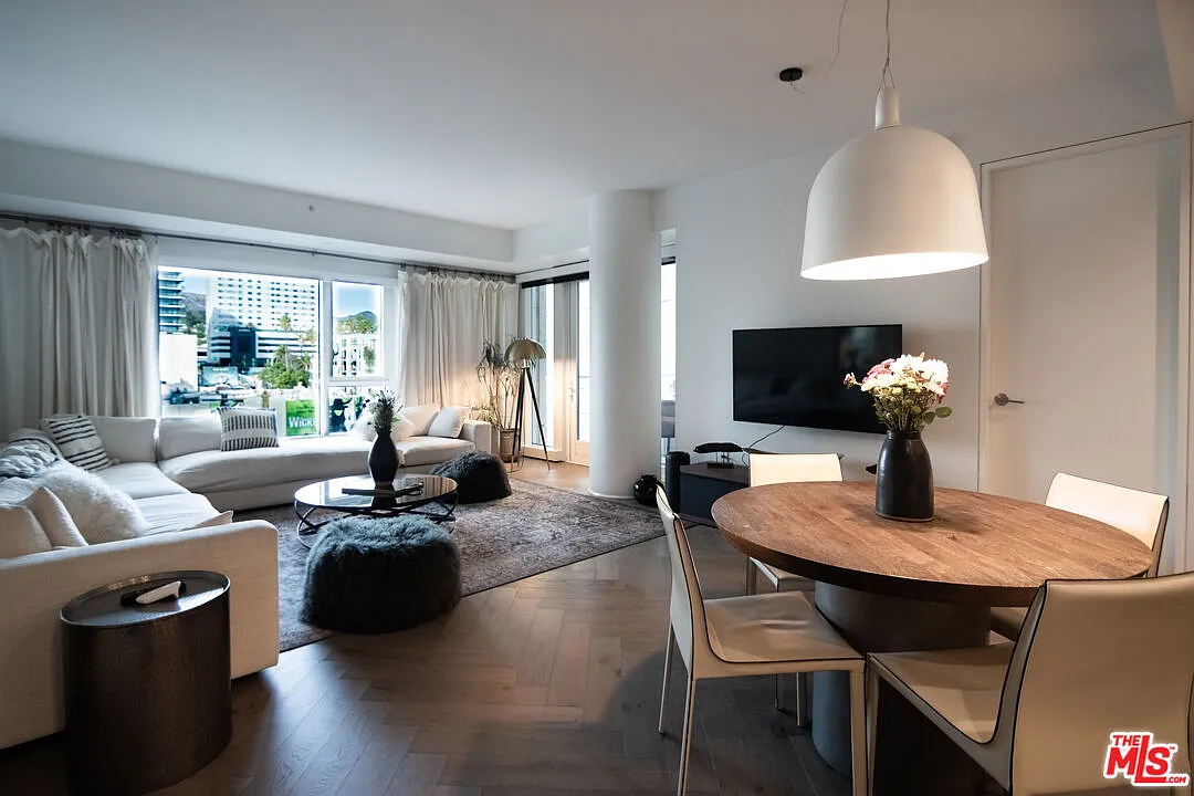 2 bed, 3.0 bath, 1720 sqft, $8,500 — Photo 3