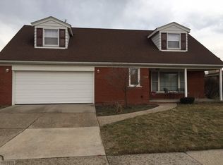 29162 Birchcrest Dr, Warren, MI 48093