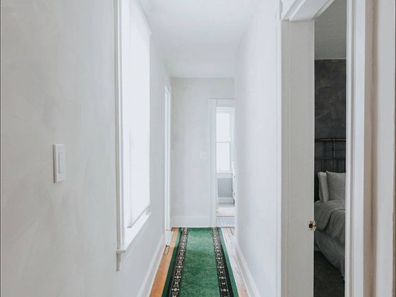 4th image of 5600 Birchwood Ave #2