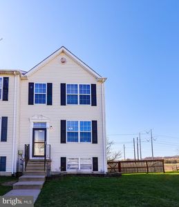 112 Versailles Ct, Newark, DE, 19702