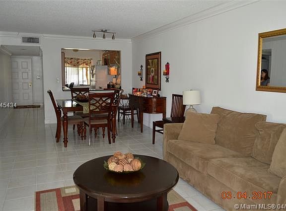 4th image of 151 Lakeview Dr APT 106